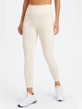 Fabletics | Define PowerHold® High-Waisted 7/8 Legging White Camo | XX-Small